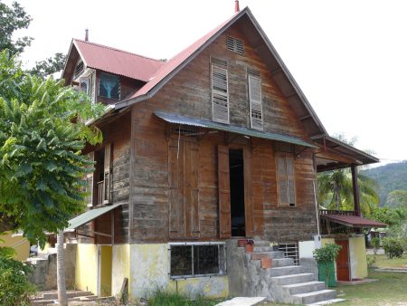 maison traditionnelle seychelloise
